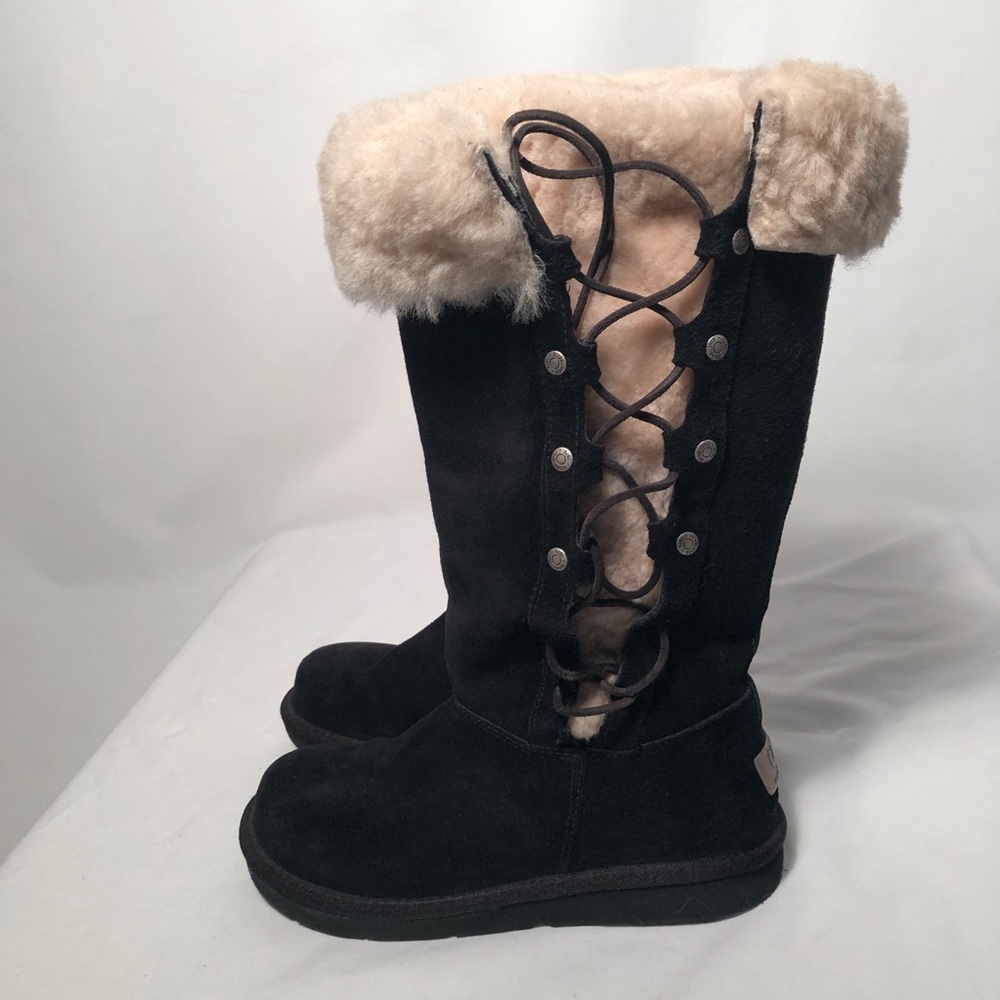 UGG NWOT Black and Cream Lace winter boots size 5 - Picture 1 of 6